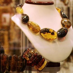amber healing jewelry 